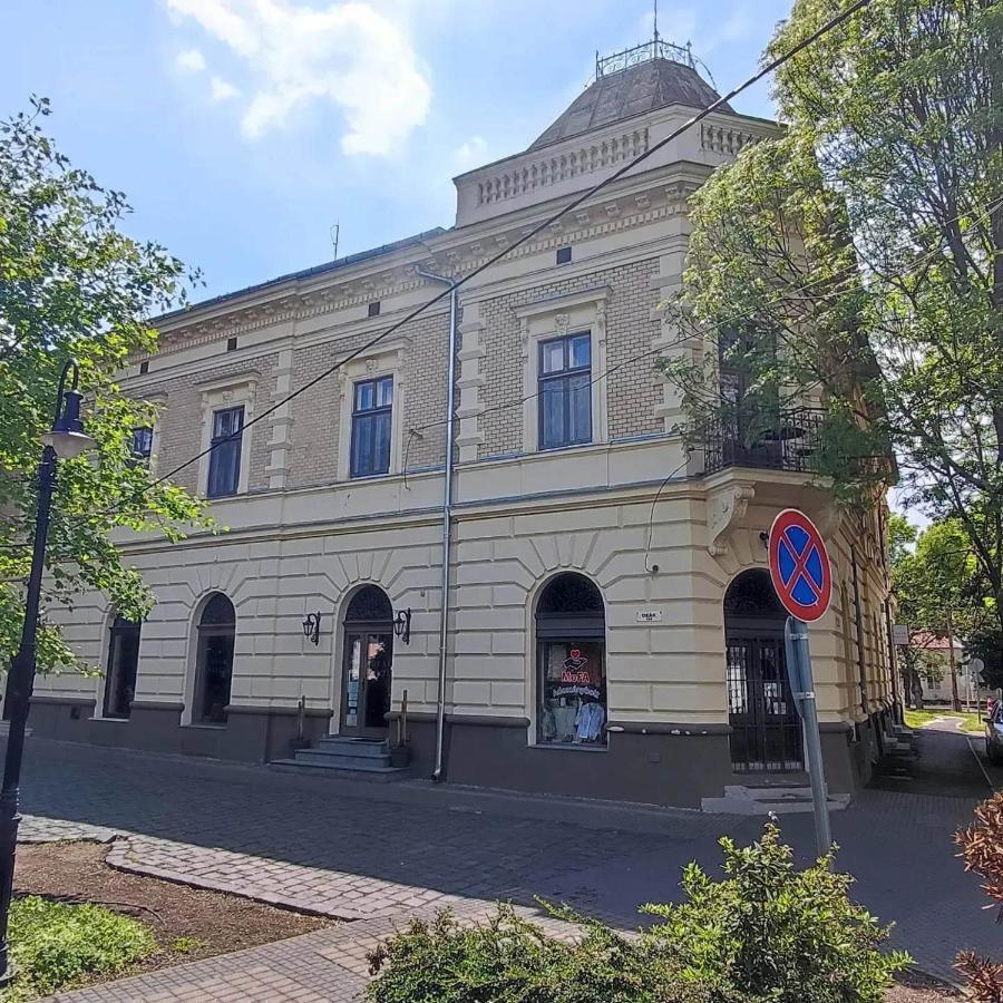 Bed and Breakfast Deak Panzio Nagykoros Экстерьер фото
